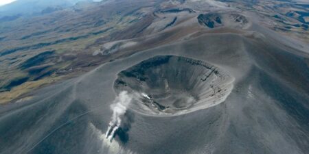 Alerta naranja en el volcán Puracé, existe riesgo de erupción