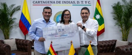 Ministro de las TIC firma convenio para aplicación que evitará cobros excesivos en Cartagena de Indias