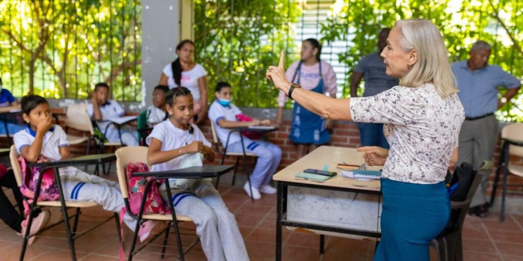 En dos años de Gobierno, Colombia avanza con mayor cobertura y calidad educativa