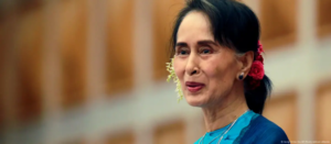 Suu Kyi, de 78 años y premiada con el Nobel de la Paz en 1991, cumple una pena de 27 años por corrupción y no respetar las restricciones relativas al covid-19 (imagen de archivo)Imagen: Aung Shine Oo/AP Photo/picture alliance