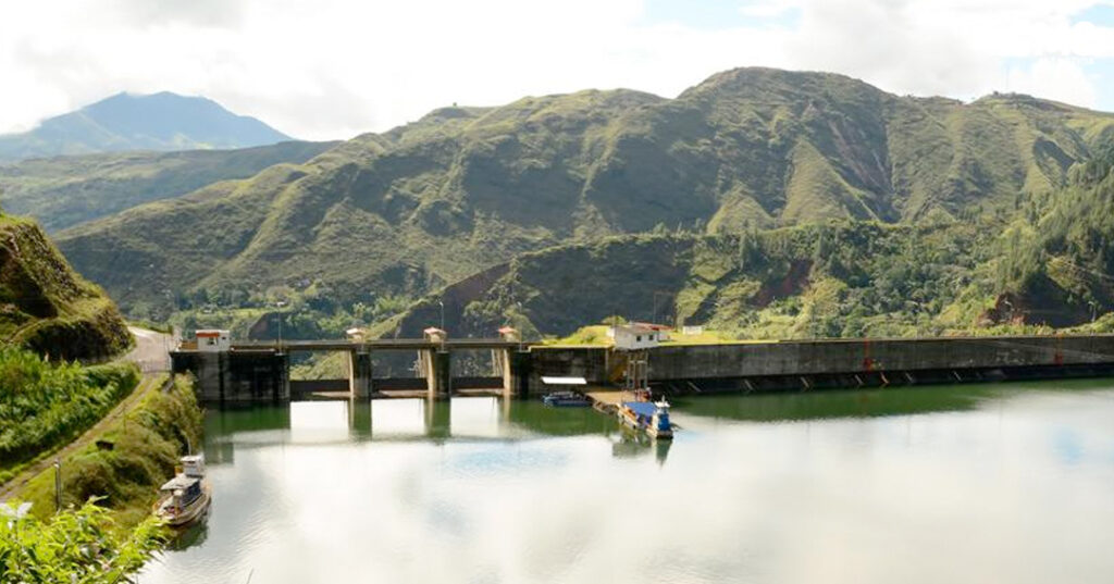 La CAR cierra las compuertas del embalse del Sisga en Cundinamarca