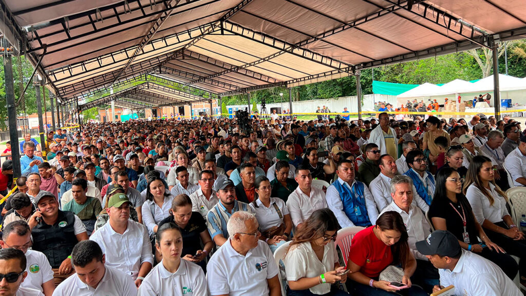 Durante la jornada realizada en el Catatumbo el Gobierno hizo entrega de insumos y maquinaria agrícolas