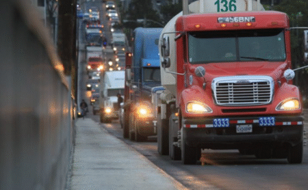 El paro camionero podría colapsar a Colombia
