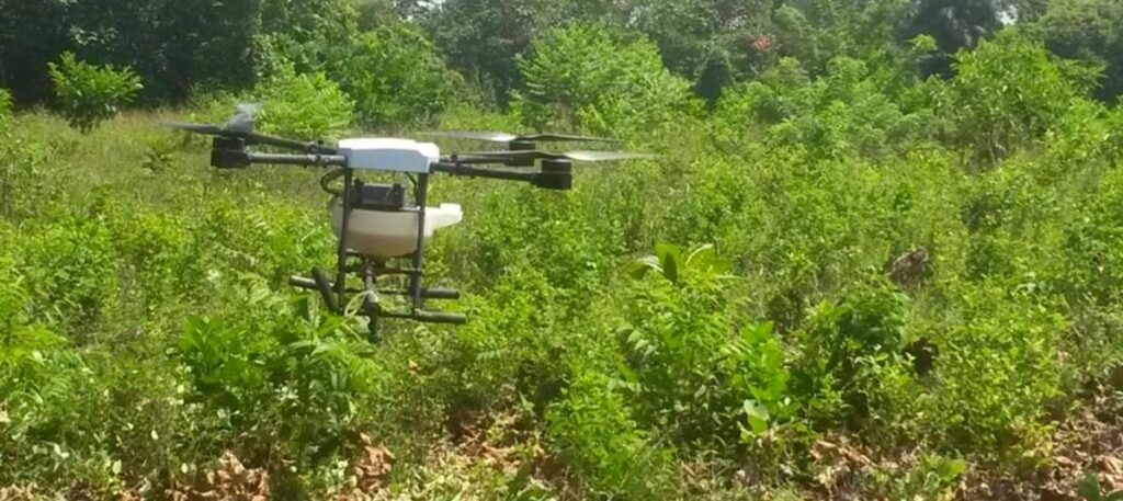 Ministro de justicia revela los primeros municipios en donde fumigarán con drones